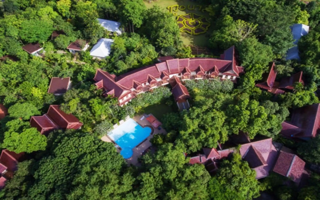 Phuwanalee Resort