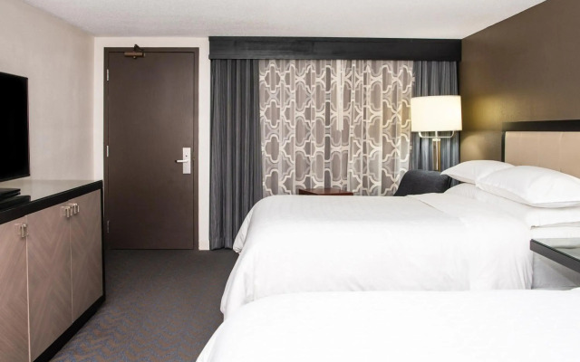 Sheraton Minneapolis West Hotel