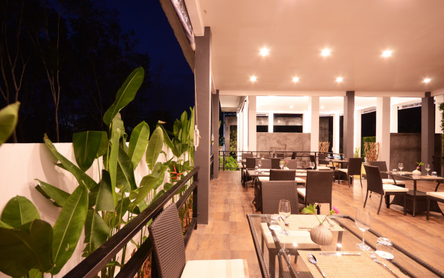 Wanaburi Hotel