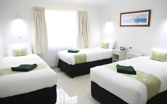 Bay Motel