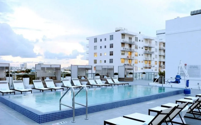 AC Hotel by Marriott Miami Beach