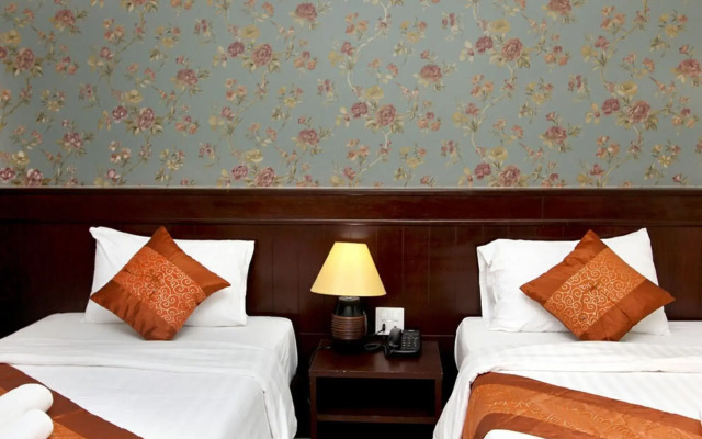 Karnmanee Place Hotel