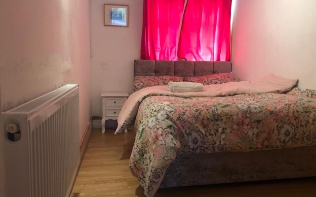 Economical 2BR Small Furnished Annex-high Wycombe