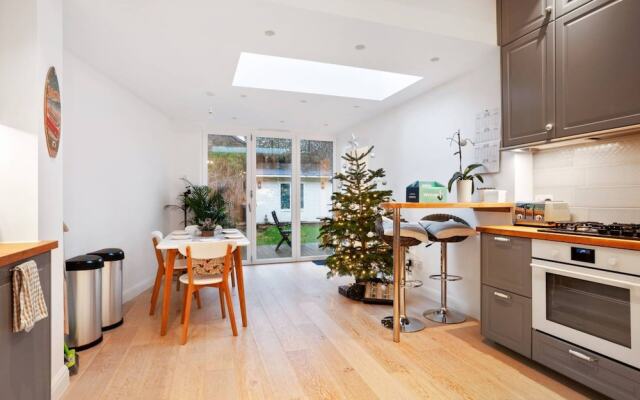 Charming 2 Bedroom Flat With Garden in Finsbury Park