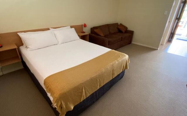 Country Roads Motor Inn Gayndah Qld