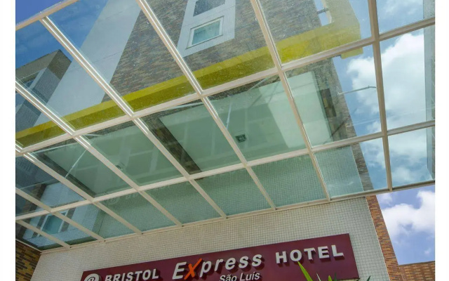 Profissionalle Hotel São Luís