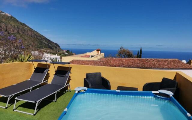 Canarian House with views and pool