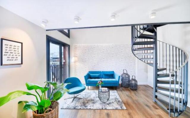 Uber Fluss Apartments