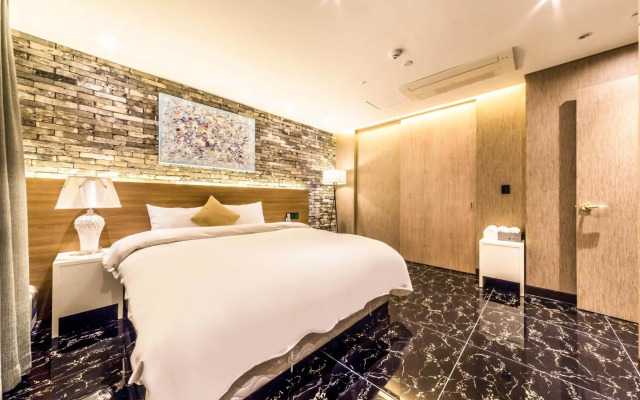 Guwol Hotel