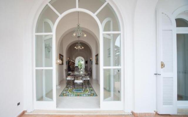 Villacore Capri