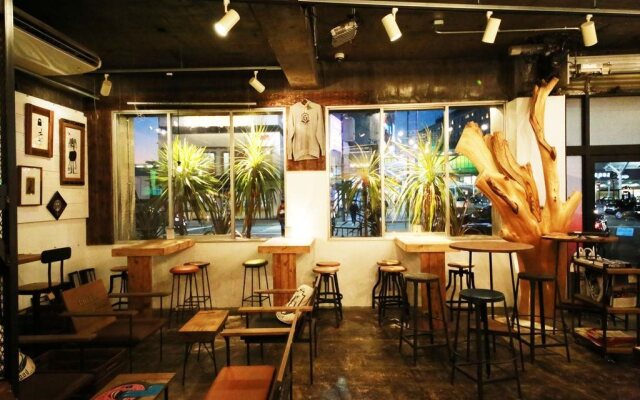 hostel&galleryGisgood