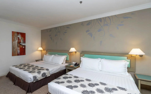 Regalodge Hotel & Spa