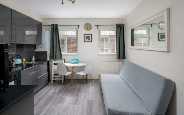 Contemporary 2 Bedroom Apartment in Angel