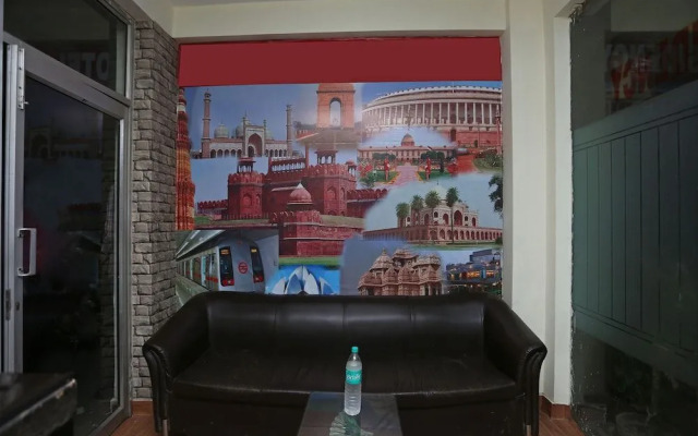 OYO 14746 Delhi Residency