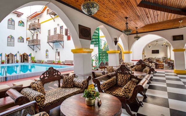Tembo House Hotel