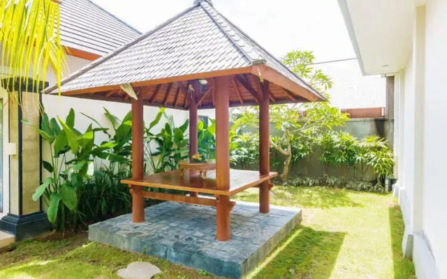 Villa Batu Bolong