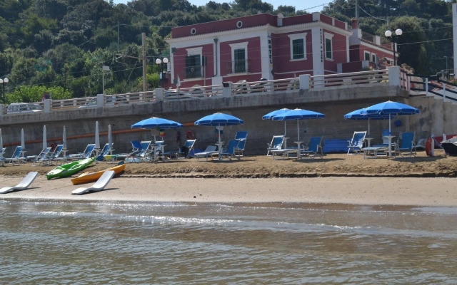 Albergo Residence Villa a Mare