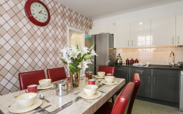 25 Springvale