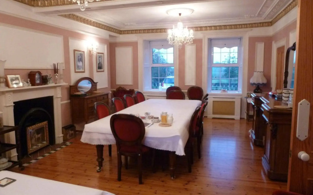 Dundrum House