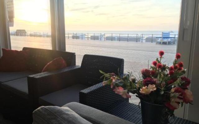 Zeedijk Westende 8p App