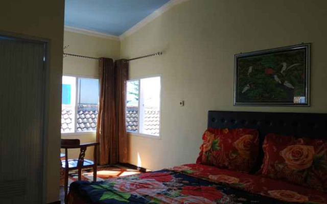 Comfort Room at Penginapan Kahan