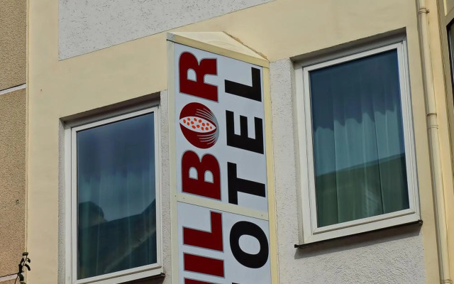 Milbor Hotel