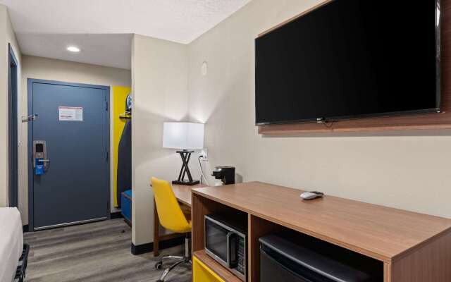 Days Inn by Wyndham Albuquerque I-25