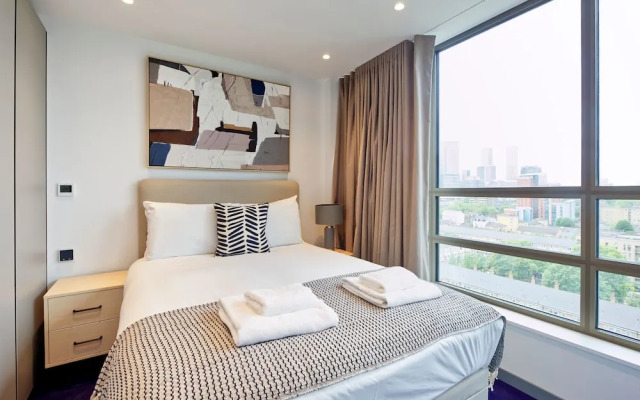 Luxuriant One-bedroom Poplar Apartment