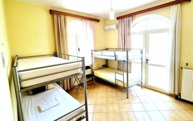 Luckyshine Hostel