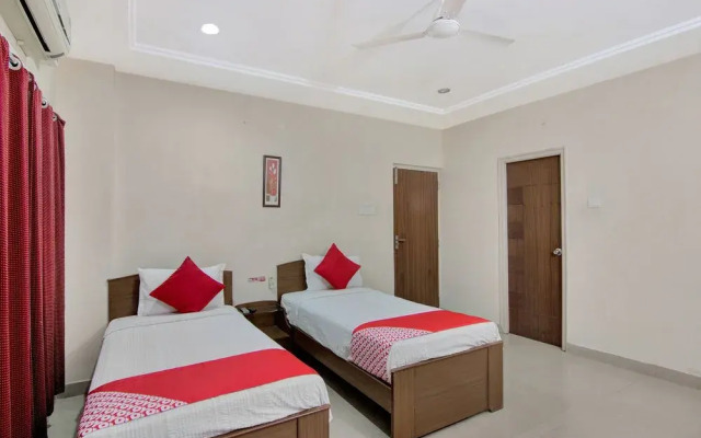 OYO 45 SilverKey Gachibowli