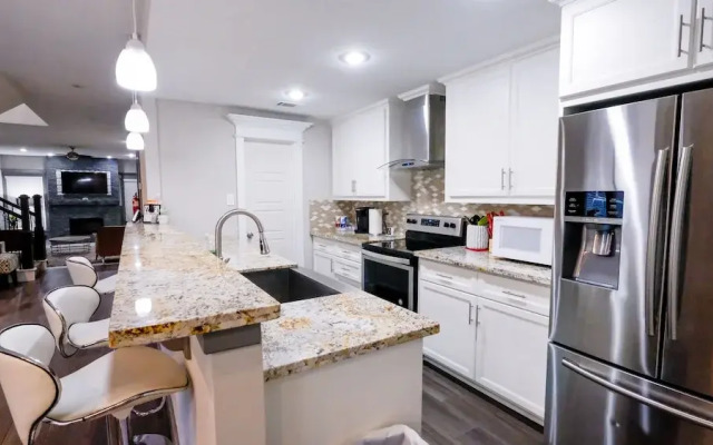 3Bdrm 3.5Bath 7Beds - NRG GRB MM-Park
