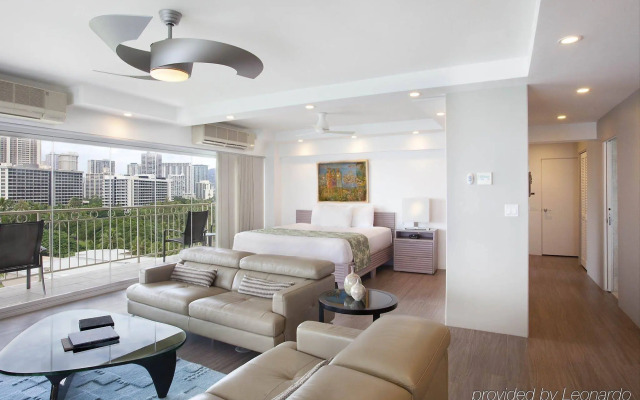 Waikiki Shore by OUTRIGGER