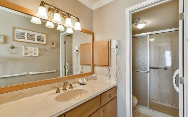 Seascape 1311 - 2 Br Condo