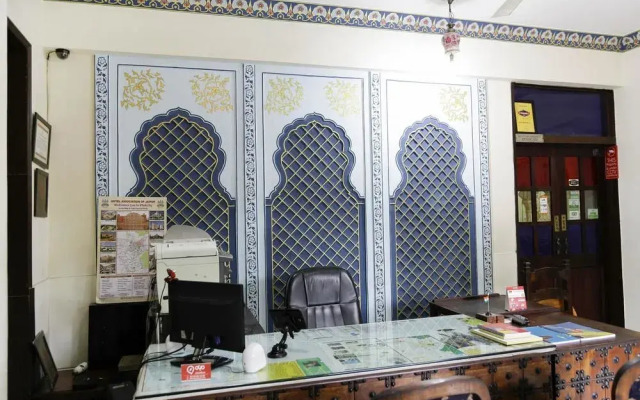 OYO Rooms Heritage Hawa Sadak