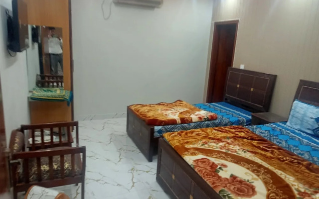 Four Season Guest House