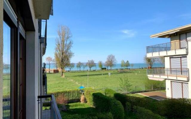 Lakeside Luxury Apartment
