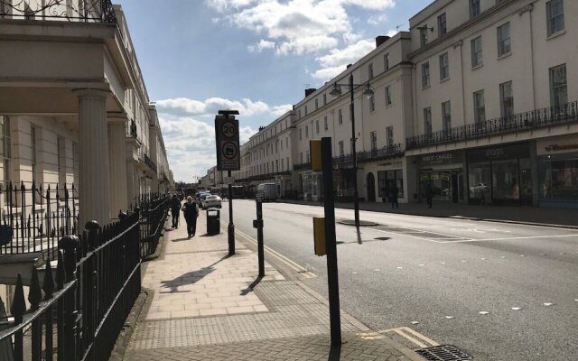 Leamington Spa Serviced Apartments - Villiers House