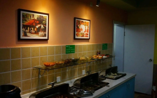 City 118 Hotel