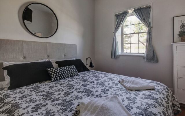 Prue's Cottage - well appointed family getaway