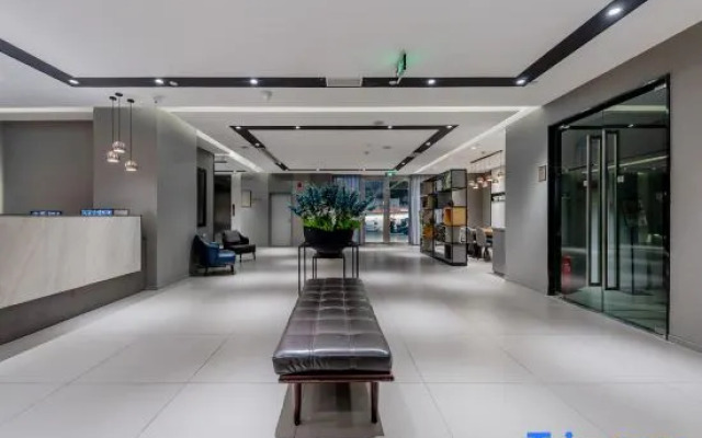 Homeinn Selected Hotel (Chengdu Kuanzhai Alley Fuqin Subway Station)
