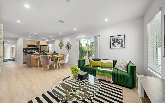 Serene Escapes Hollywood