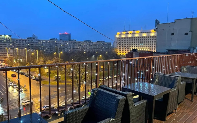 Reina Hotel