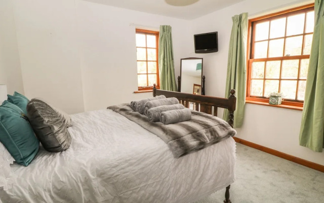 Thrushel Cottage
