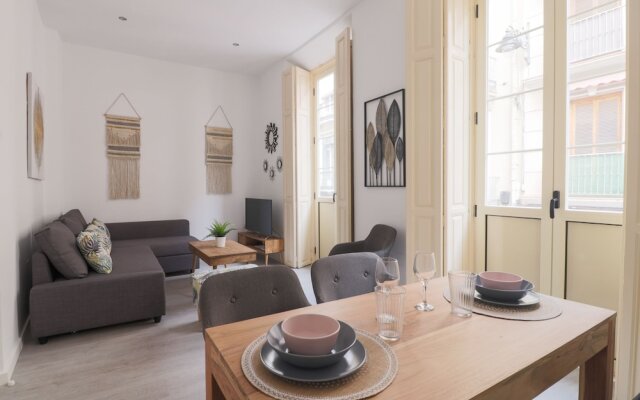 Trendy Two Bedrooms In Ollerias