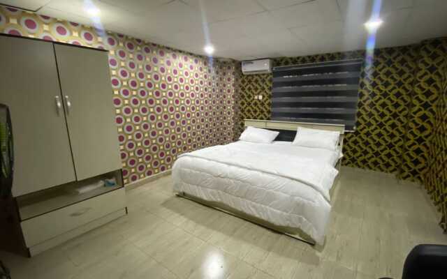 Chukzie Suites & Apartments