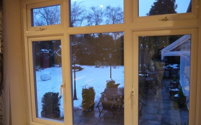Dimple Well Lodge Hotel