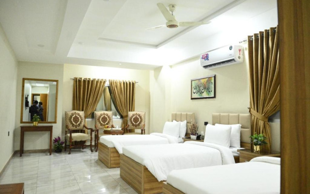 Hotel Pearl Inn