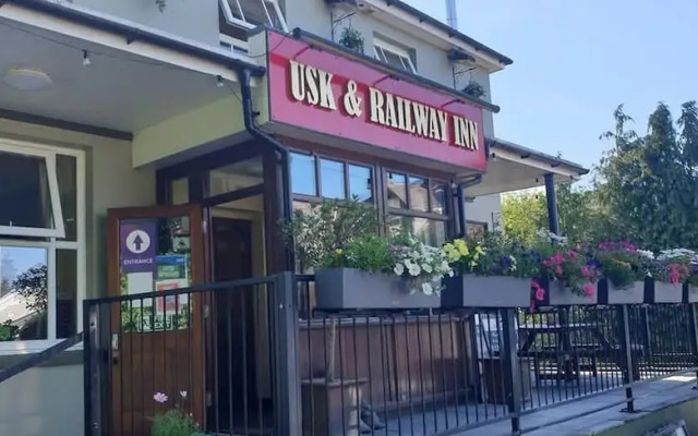 Usk And Railway Inn