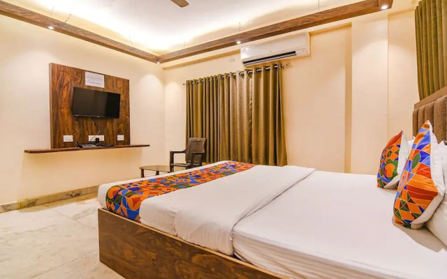 OYO 19552 Golden Deer Guest House