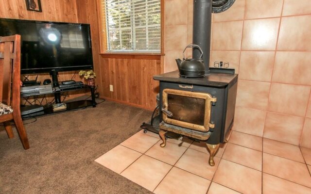 Apples Delight by Big Bear Cool Cabins